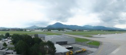 Archiv Foto Webcam Flughafen Salzburg 11:00