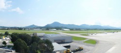Archiv Foto Webcam Flughafen Salzburg 09:00
