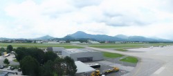 Archiv Foto Webcam Flughafen Salzburg 11:00