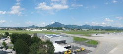 Archiv Foto Webcam Flughafen Salzburg 15:00