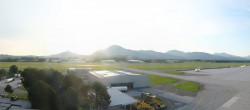 Archiv Foto Webcam Flughafen Salzburg 05:00