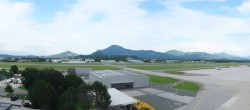 Archiv Foto Webcam Flughafen Salzburg 15:00