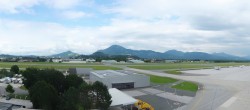 Archiv Foto Webcam Flughafen Salzburg 13:00
