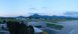 Archiv Foto Webcam Flughafen Salzburg 19:00