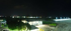 Archiv Foto Webcam Flughafen Salzburg 01:00