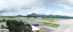 Archiv Foto Webcam Flughafen Salzburg 11:00