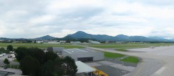 Archiv Foto Webcam Flughafen Salzburg 15:00