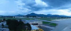 Archiv Foto Webcam Flughafen Salzburg 19:00