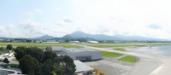 Archiv Foto Webcam Flughafen Salzburg 04:00