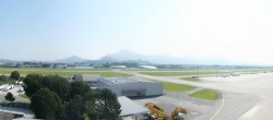 Archiv Foto Webcam Flughafen Salzburg 09:00