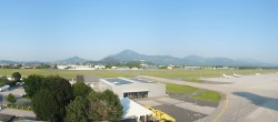 Archiv Foto Webcam Flughafen Salzburg 17:00