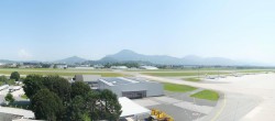 Archiv Foto Webcam Flughafen Salzburg 11:00