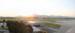 Archiv Foto Webcam Flughafen Salzburg 05:00