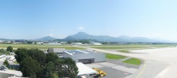 Archiv Foto Webcam Flughafen Salzburg 11:00