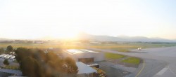 Archived image Webcam Salzburg Airport Panorama 05:00