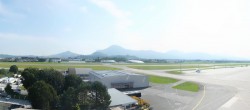 Archiv Foto Webcam Flughafen Salzburg 09:00