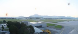 Archiv Foto Webcam Flughafen Salzburg 03:00