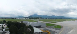 Archiv Foto Webcam Flughafen Salzburg 11:00