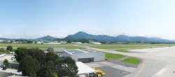Archiv Foto Webcam Flughafen Salzburg 11:00