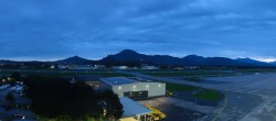 Archiv Foto Webcam Flughafen Salzburg 05:00