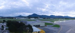 Archiv Foto Webcam Flughafen Salzburg 05:00