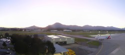 Archiv Foto Webcam Flughafen Salzburg 05:00
