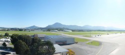 Archiv Foto Webcam Flughafen Salzburg 09:00