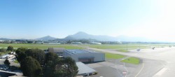 Archiv Foto Webcam Flughafen Salzburg 09:00