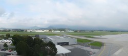 Archiv Foto Webcam Flughafen Salzburg 13:00