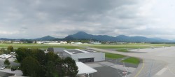 Archiv Foto Webcam Flughafen Salzburg 13:00