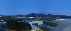 Archiv Foto Webcam Flughafen Salzburg 17:00