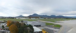 Archiv Foto Webcam Flughafen Salzburg 13:00