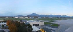 Archiv Foto Webcam Flughafen Salzburg 15:00