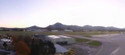 Archived image Webcam Salzburg Airport Panorama 05:00