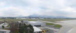 Archiv Foto Webcam Flughafen Salzburg 11:00