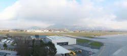 Archiv Foto Webcam Flughafen Salzburg 13:00