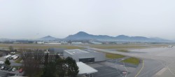 Archiv Foto Webcam Flughafen Salzburg 11:00