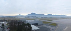 Archiv Foto Webcam Flughafen Salzburg 08:00