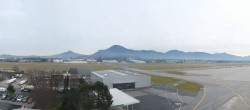 Archiv Foto Webcam Flughafen Salzburg 11:00