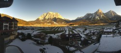 Archiv Foto Webcam Panoramablick Zugspitze 13:00