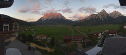 Archiv Foto Webcam Panoramablick Zugspitze 19:00