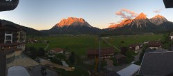 Archiv Foto Webcam Panoramablick Zugspitze 19:00