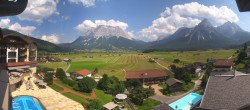 Archiv Foto Webcam Panoramablick Zugspitze 13:00