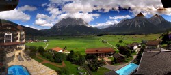 Archiv Foto Webcam Panoramablick Zugspitze 13:00