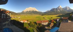 Archiv Foto Webcam Panoramablick Zugspitze 15:00