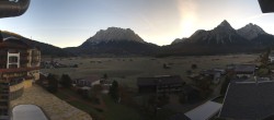 Archiv Foto Webcam Panoramablick Zugspitze 07:00