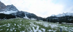 Archived image Webcam Panoramic view Ehrwalder Alm 07:00