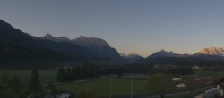 Archiv Foto Webcam Krün: Tourist-Information 05:00