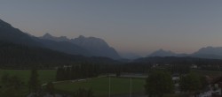 Archiv Foto Webcam Krün: Tourist-Information 19:00