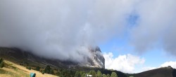 Archived image Webcam View Saslonch summit - Piz Seteur 04:00